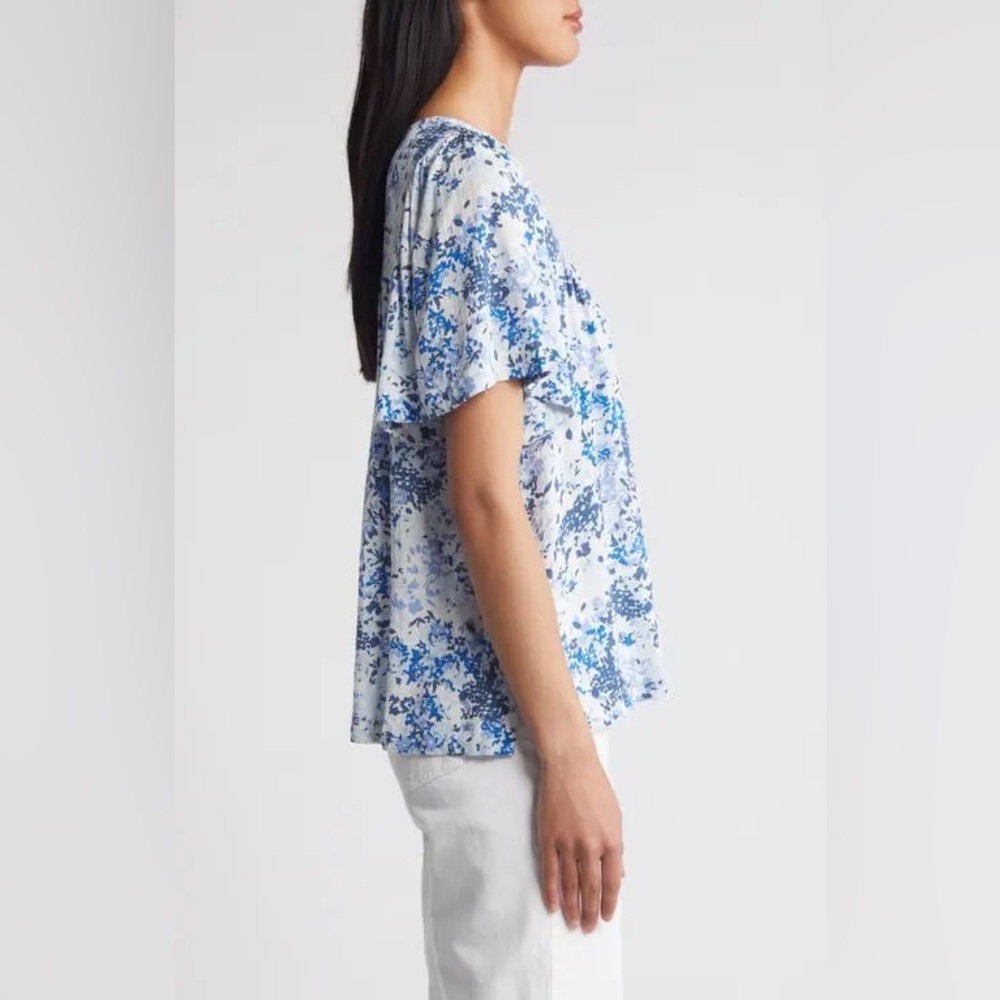 Caslon Blue and White Flutter Sleeve Blouse - Picture 5 of 12